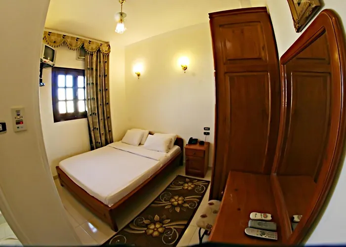 Otel Luxor 2*